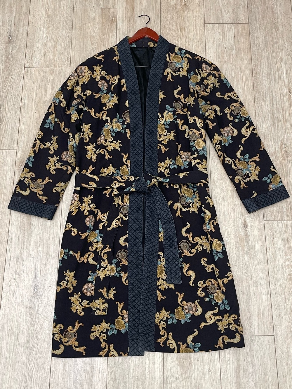 H-2 By Bharat Reshma Men’s Formal Paisley Robe